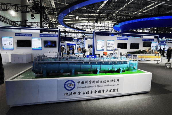 我國成功研發(fā)首臺萬瓦級氦制冷機:制瓦機